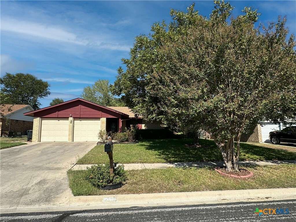 Property Photo: 411 Orchid Drive TX 76542