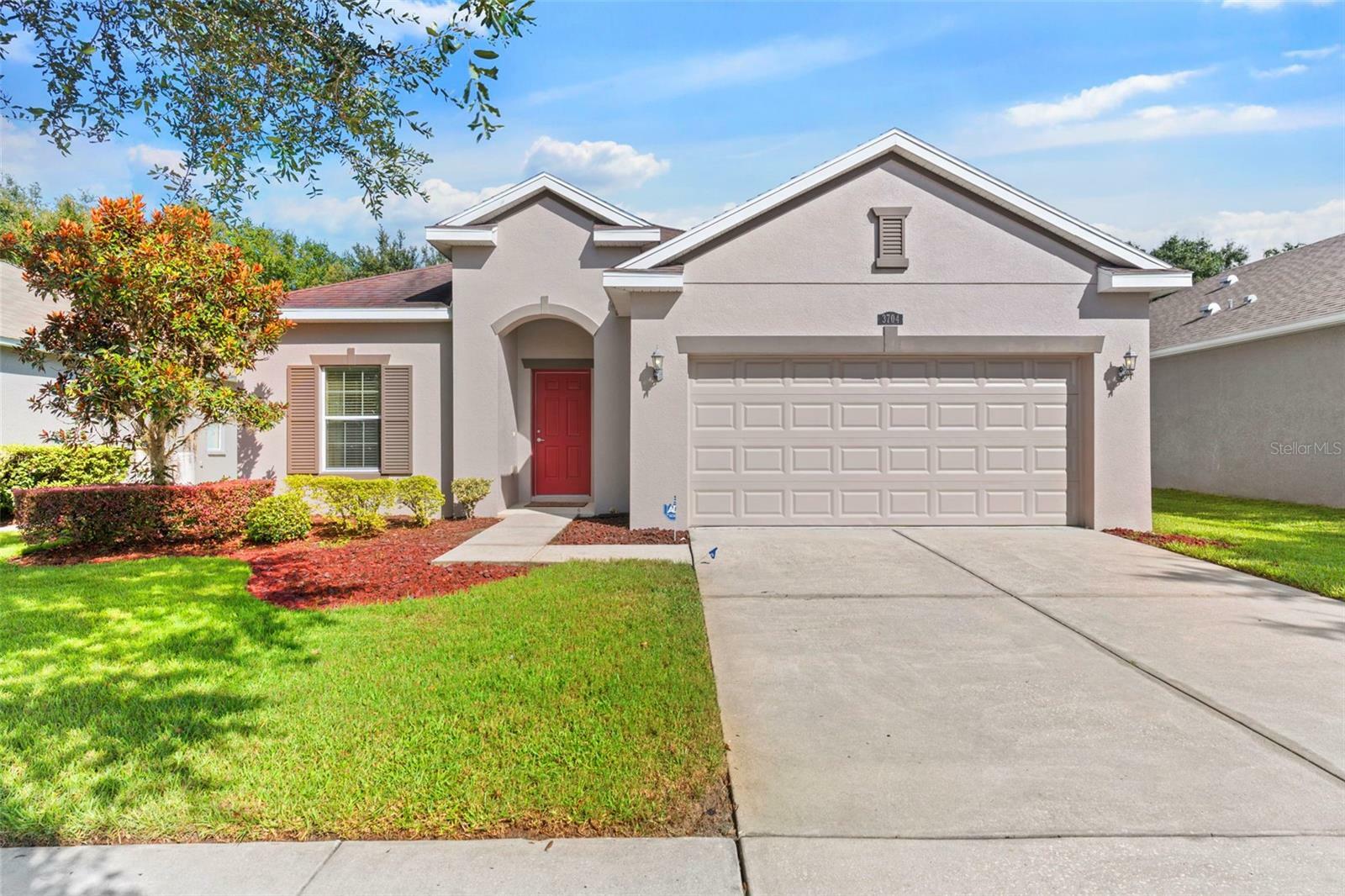 Property Photo:  3704 Grecko Drive  FL 33543 