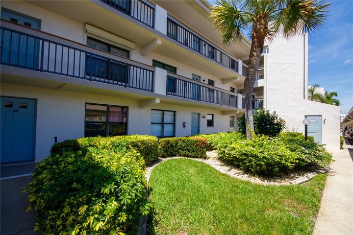 Property Photo: 295 Coldeway Drive F1 FL 33950