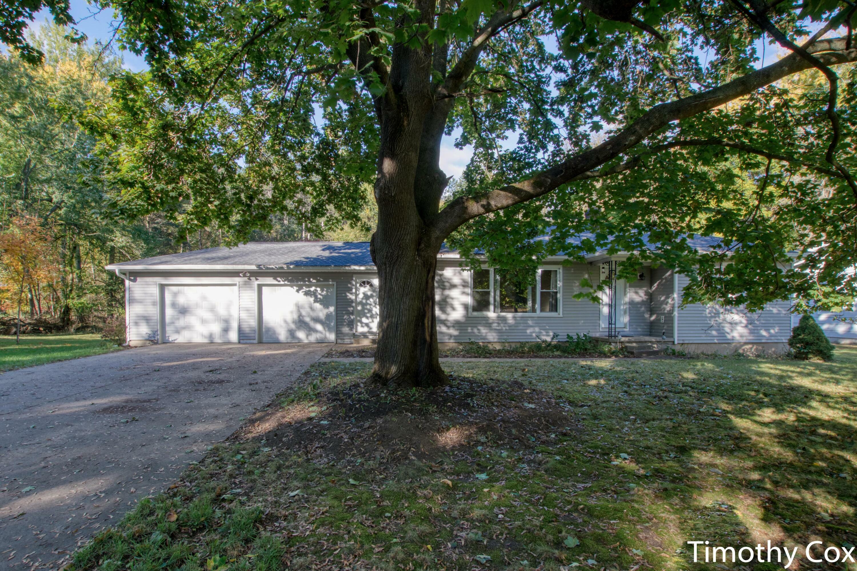 1305 Maplerow Avenue NW  Grand Rapids MI 49534 photo