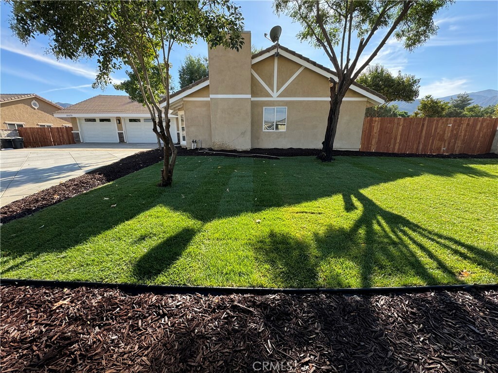 Property Photo:  15075 Larson Road  CA 92530 