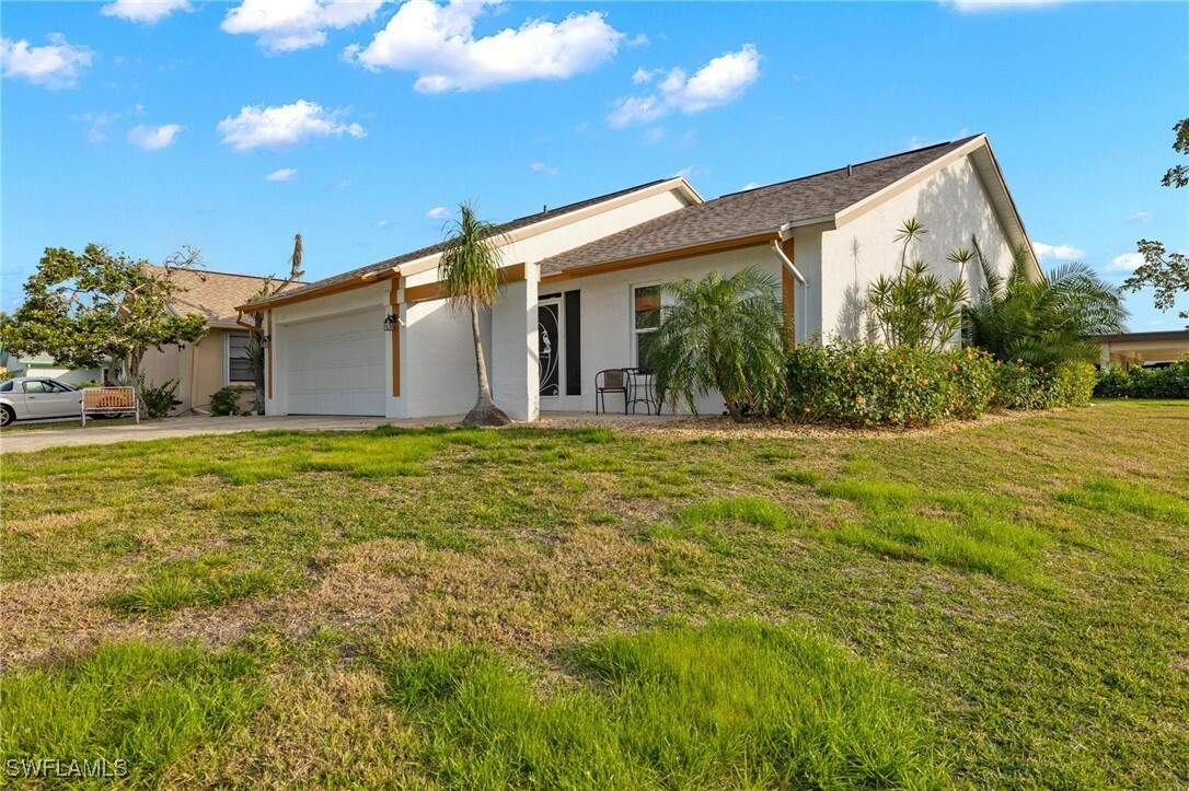 Property Photo:  11545 Cinnamon Cove Boulevard  FL 33908 