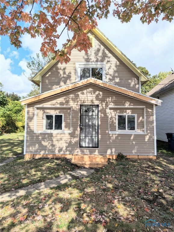 Property Photo:  1817 Ridgewood Avenue  OH 43608 