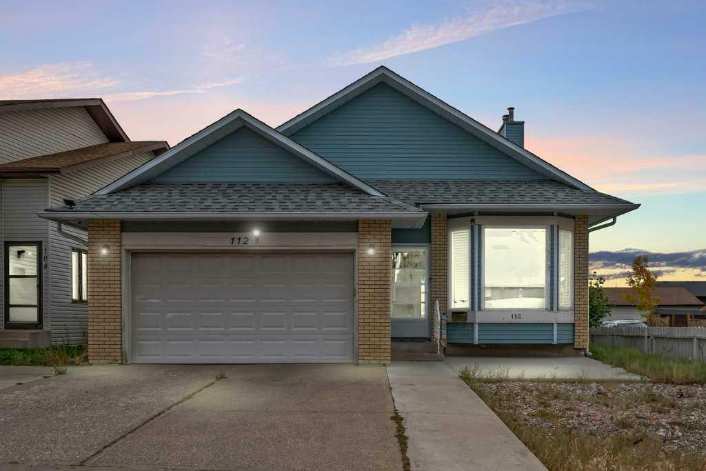 112 Whitehaven Crescent NE  Calgary AB T1Y 6C5 photo