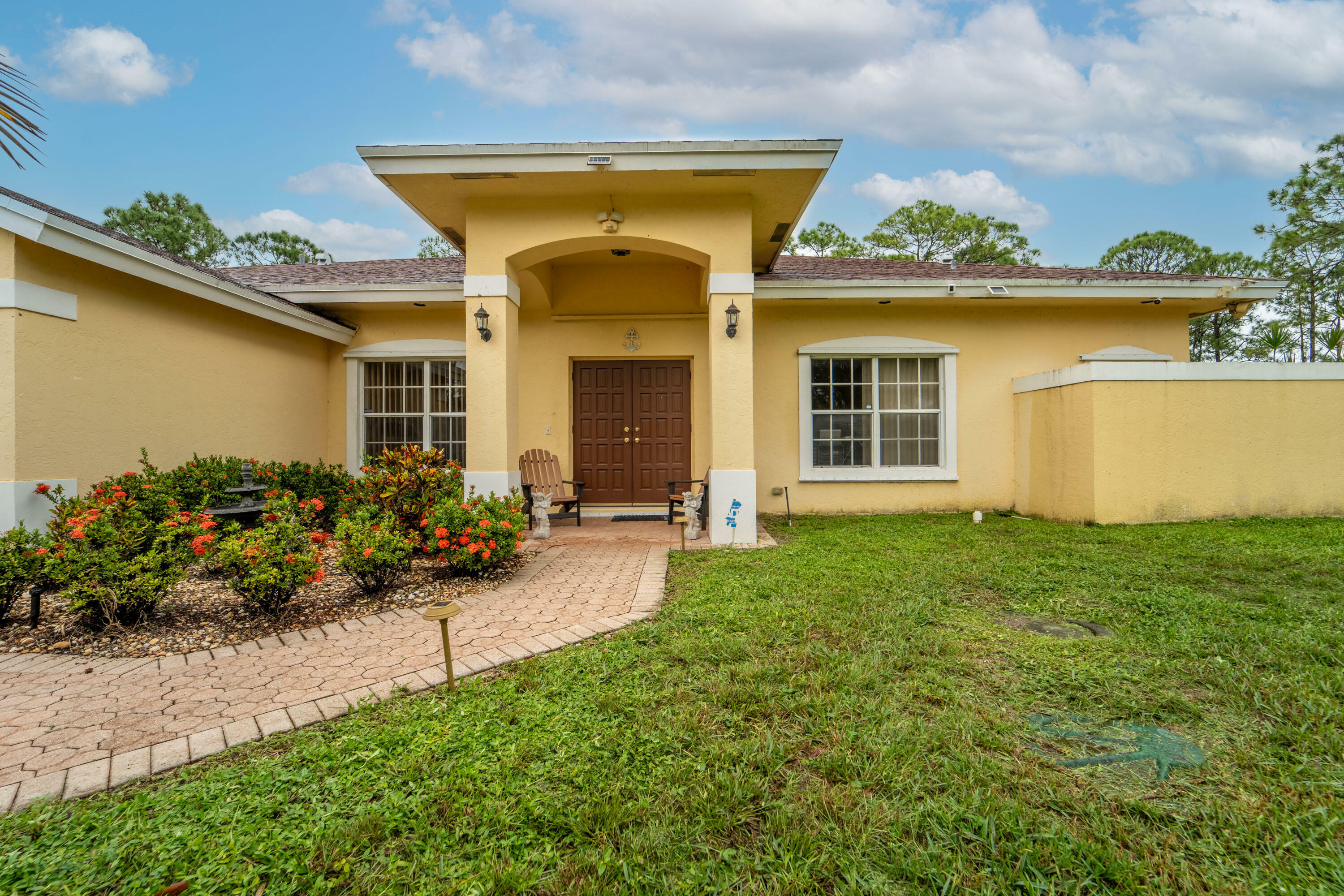 Property Photo:  6320 Coconut Boulevard  FL 33412 