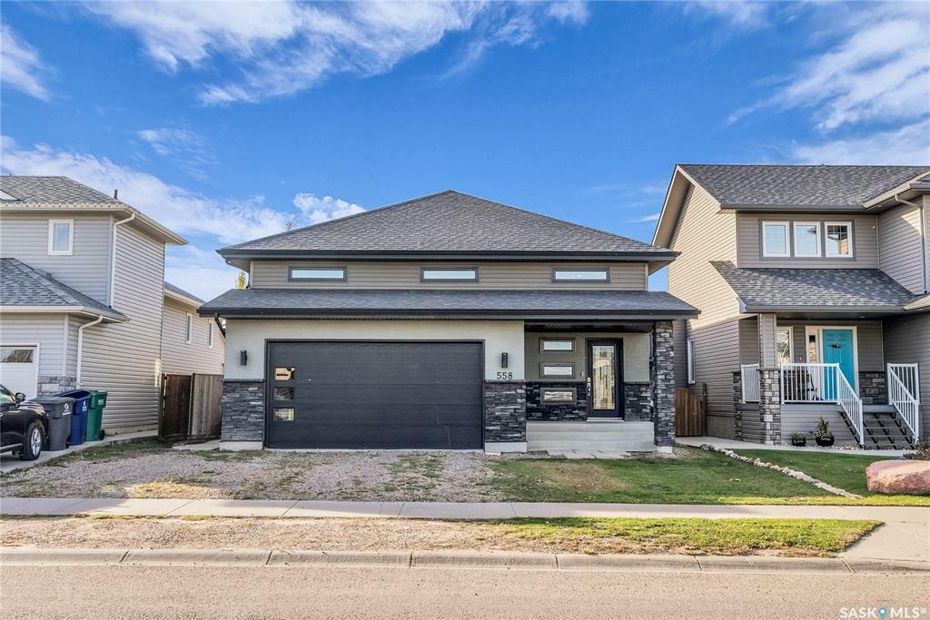 Photo de la propriété:  558 Evergreen Boulevard  SK S7W 0M8 