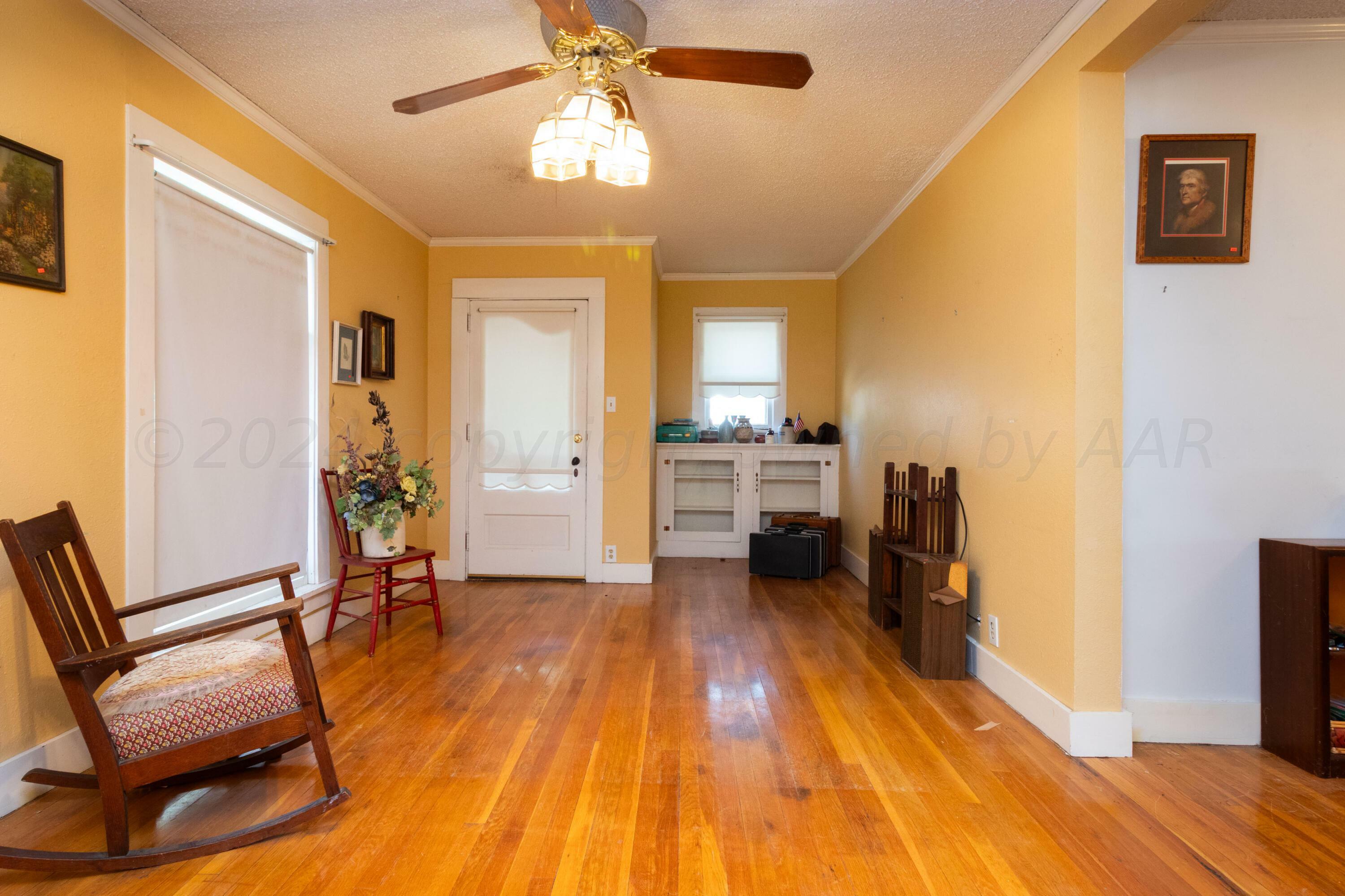 Property Photo:  902 5th Avenue  TX 79015 