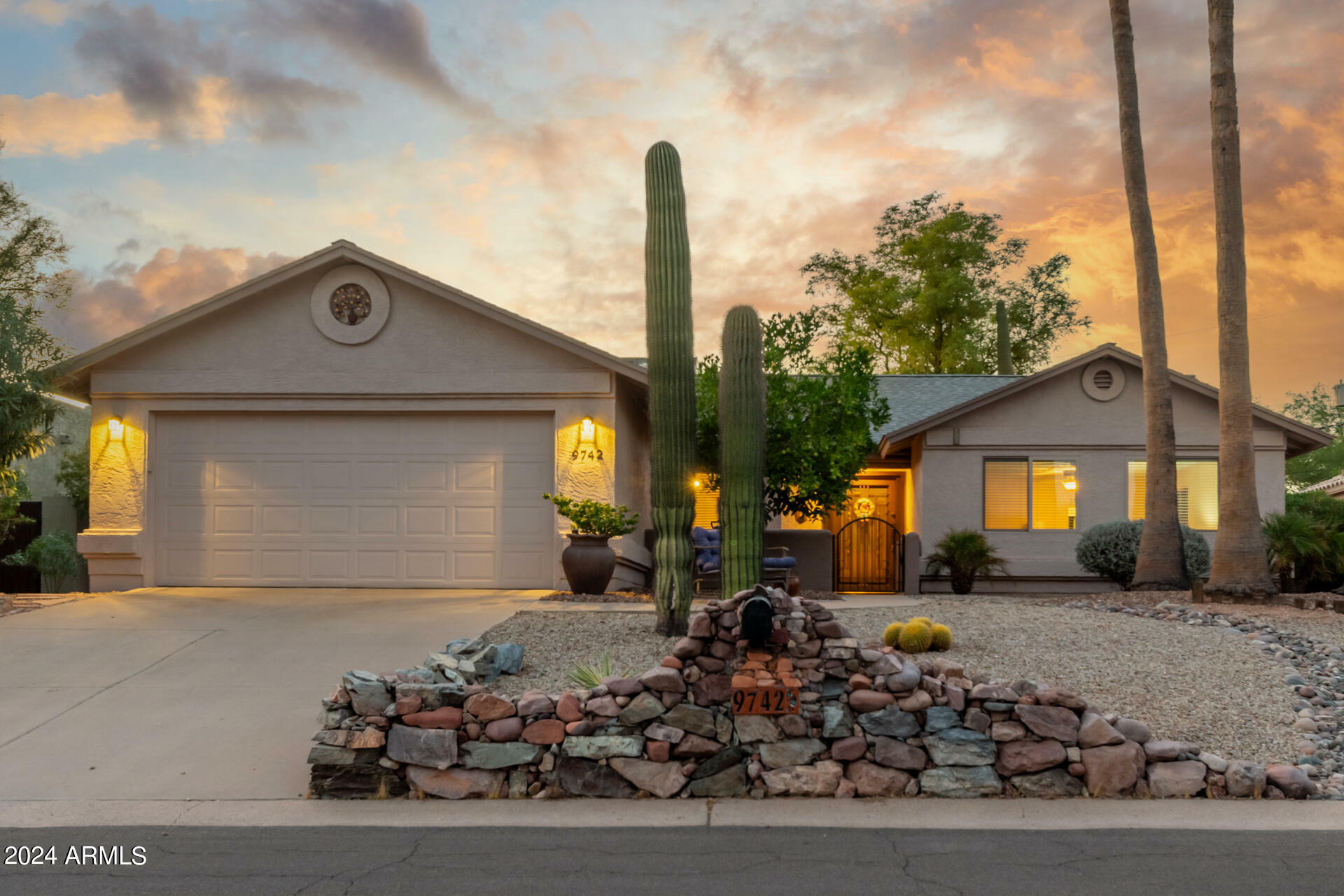 Property Photo:  9742 E Palermo Avenue  AZ 85118 