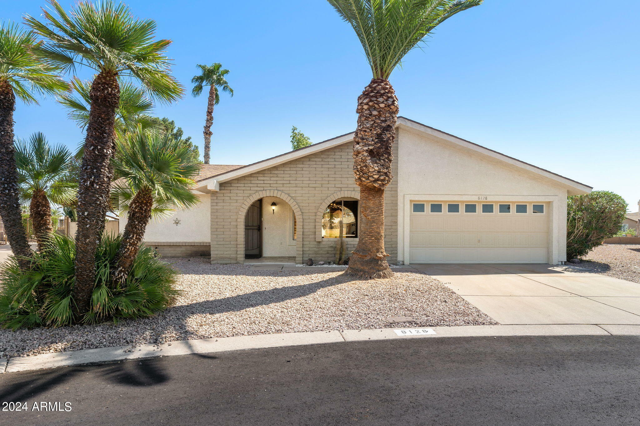 Property Photo:  8128 E Emelita Court  AZ 85208 