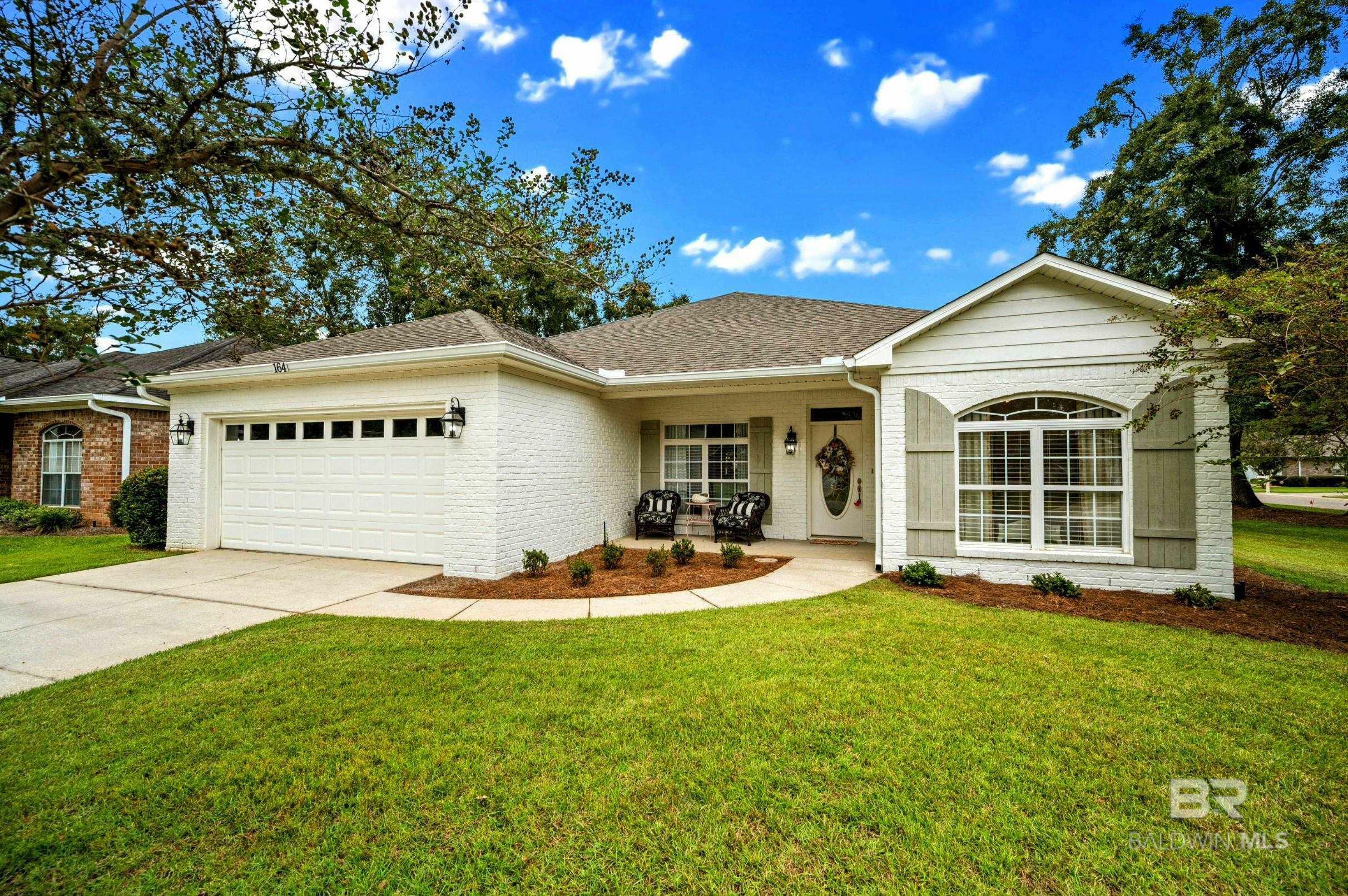 Property Photo:  164 Mark Twain Loop  AL 36535 