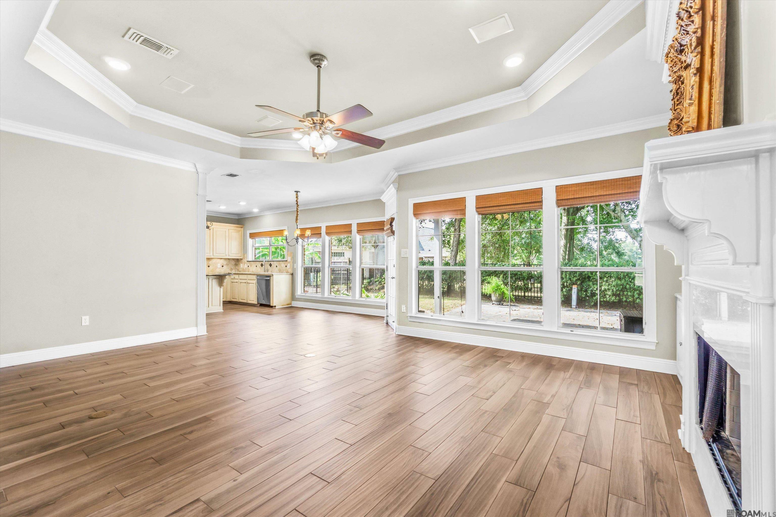 Property Photo: 12021 Beauverde Ct LA 70815