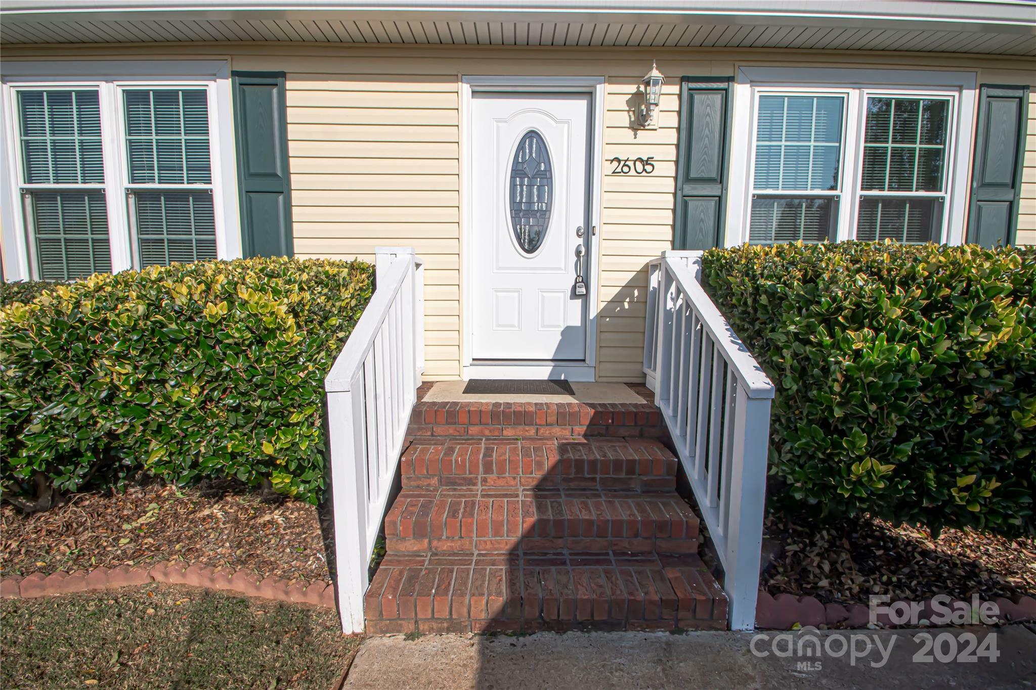 Property Photo:  2605 Butler Court  NC 28083 