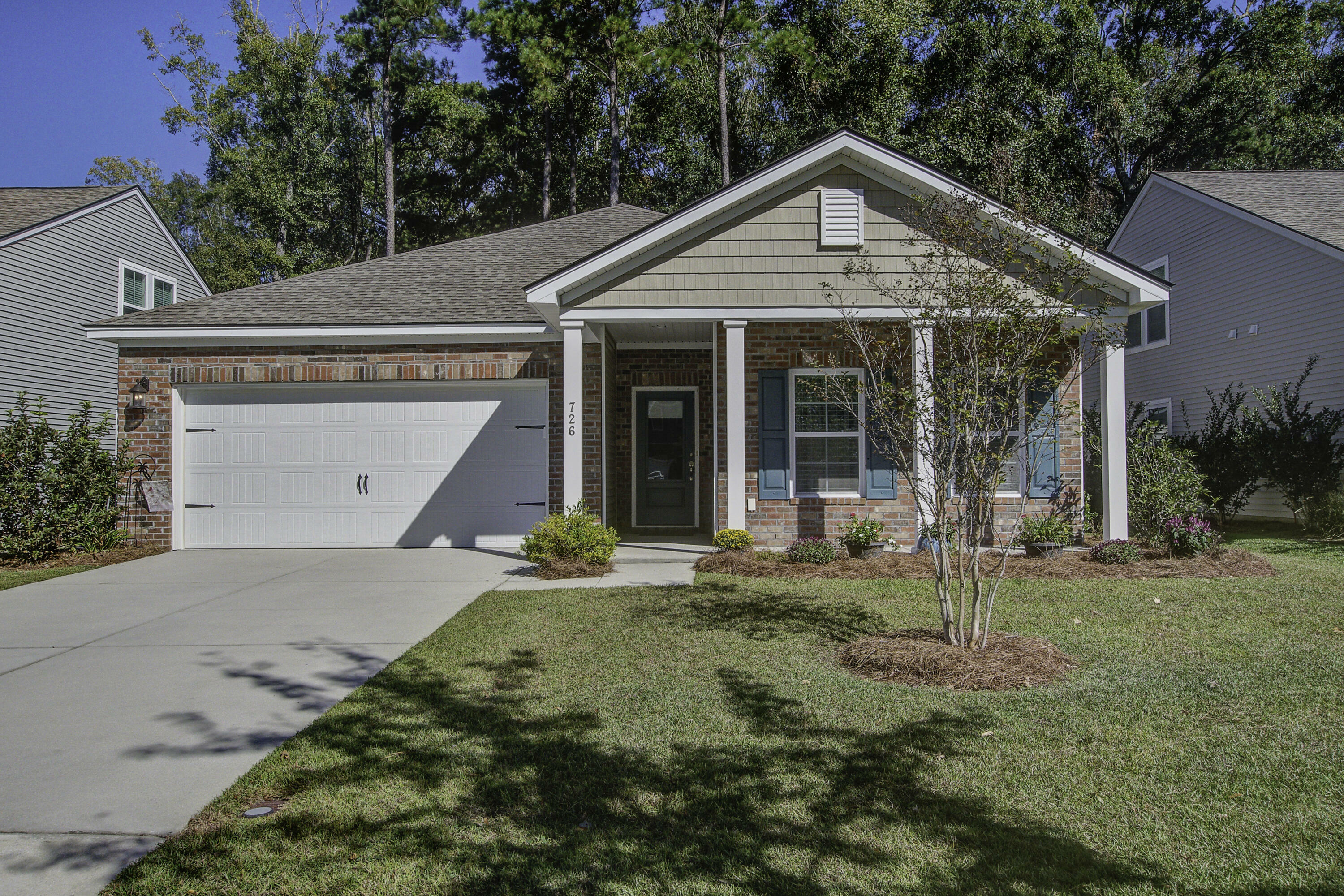 Property Photo:  726 Byrd Garden Road  SC 29414 