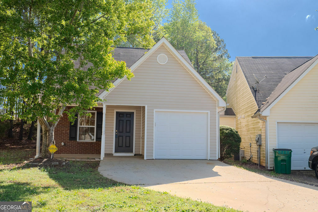 Property Photo:  516 Jaclyn Circle  GA 30253 