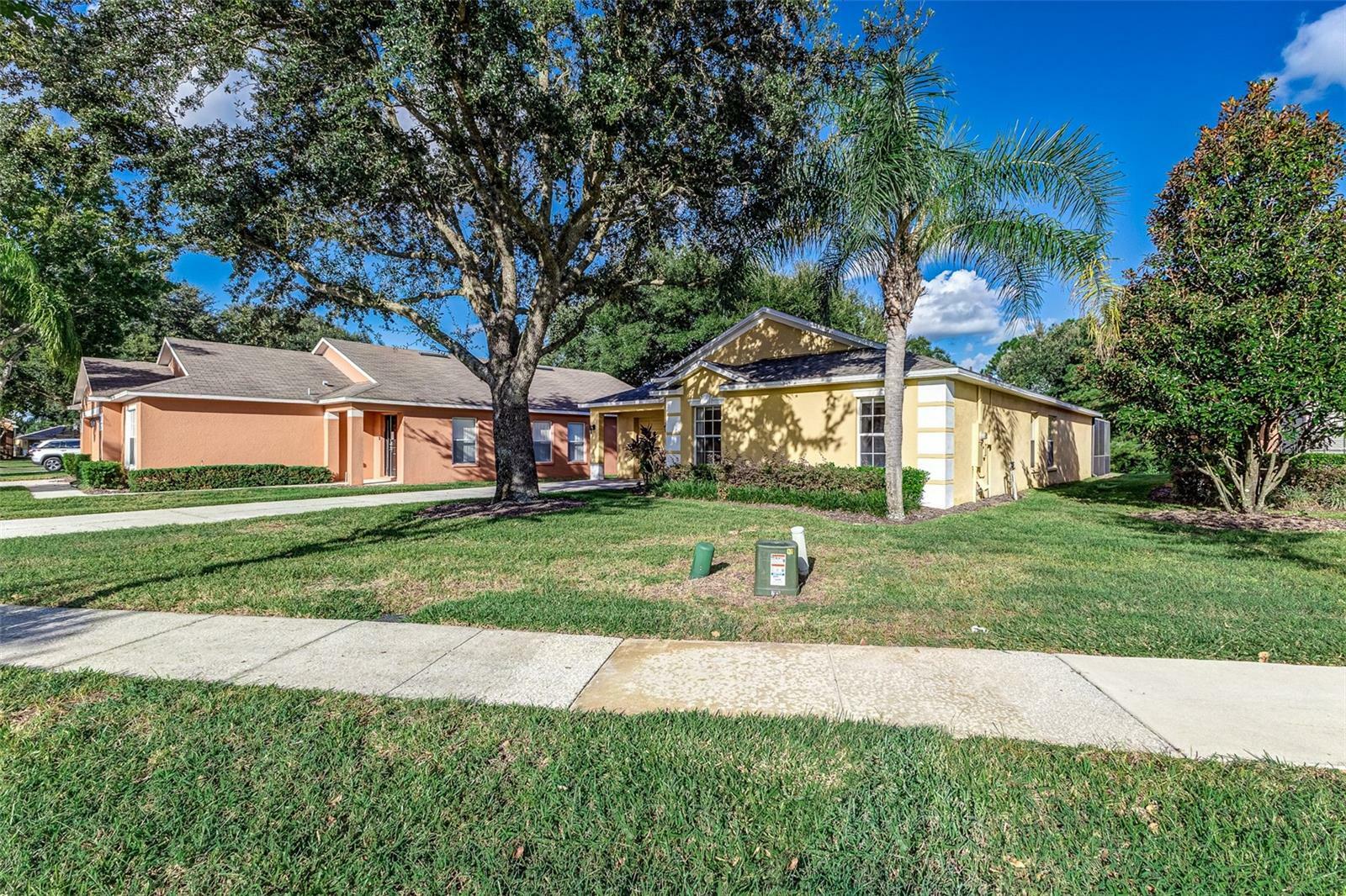 Property Photo:  17450 Woodcrest Way  FL 34714 