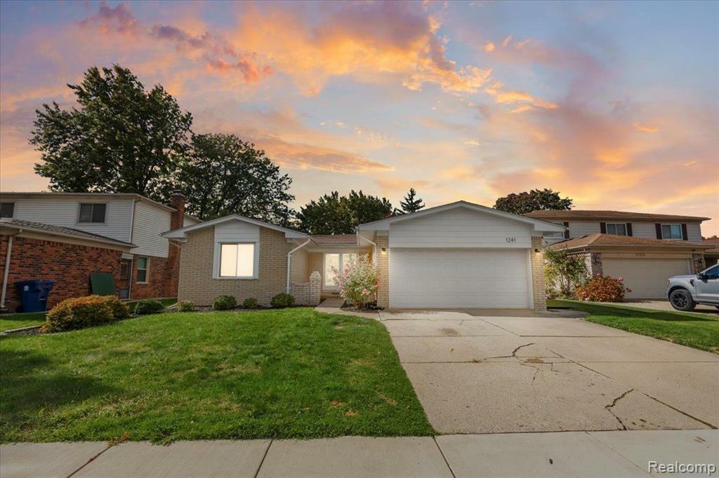 Property Photo: 1241 E Franciscan MI 48187 3249
