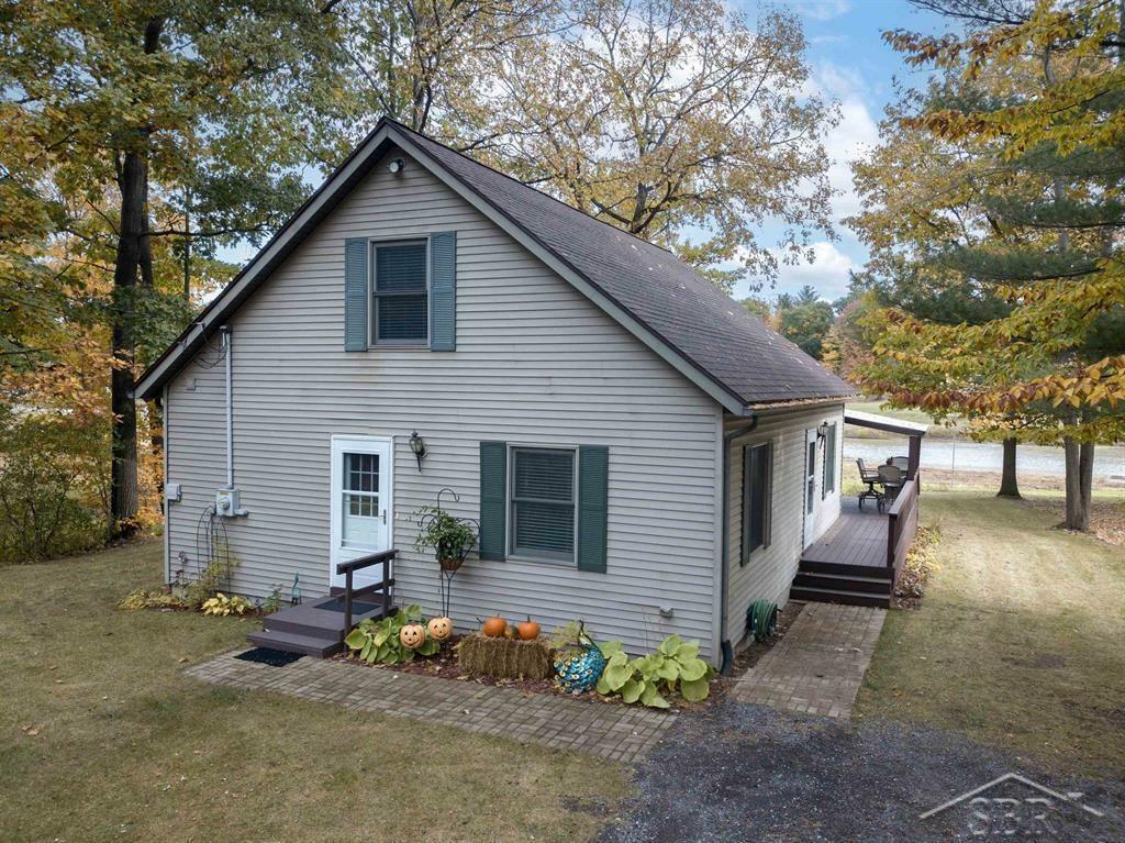 Property Photo:  5448 N Lake Sanford Road  MI 48657 