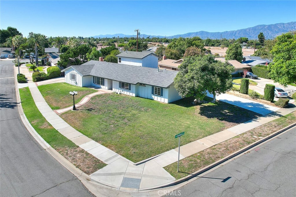 Property Photo:  340 W Caroline Court  CA 91762 