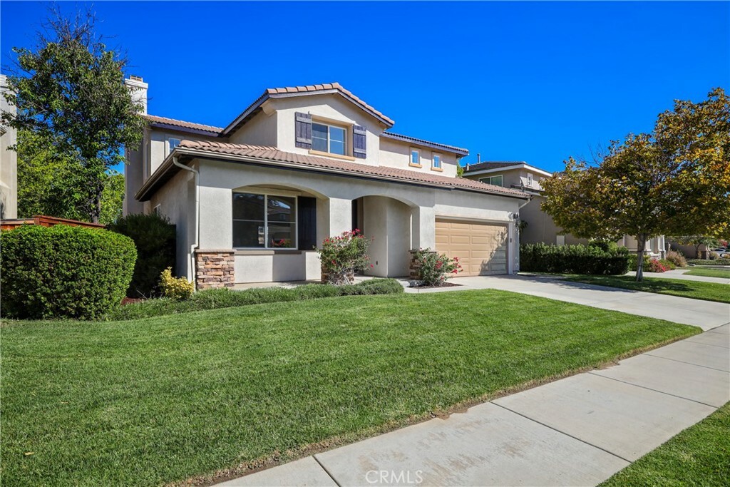 Property Photo:  38035 Copperwood Street  CA 92562 