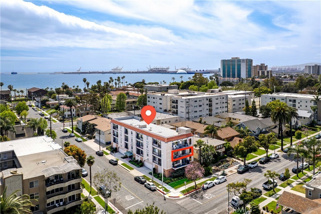 Property Photo: 191 Kennebec Avenue 301 CA 90803