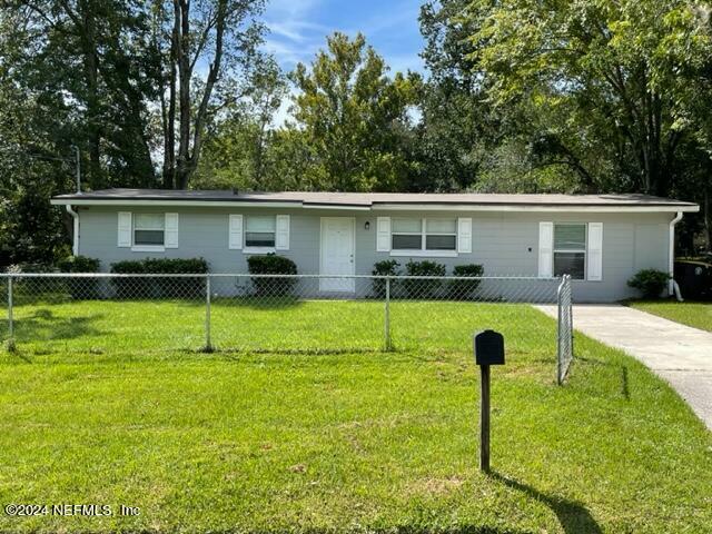 Property Photo:  6928 Goldilocks Lane  FL 32210 