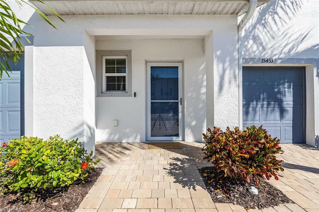 Property Photo:  15433 Wildflower Cir  FL 34119 