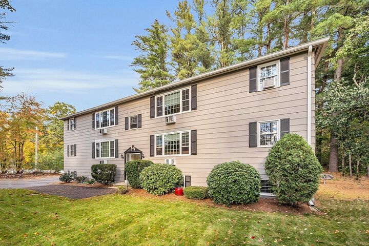 Property Photo:  50 N Main St 3  NH 03079 