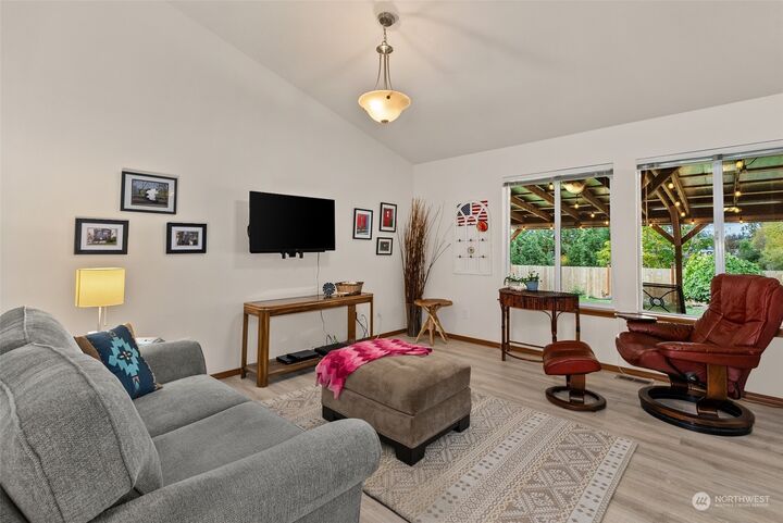 Property Photo: 209 Stadium Way WA 98565