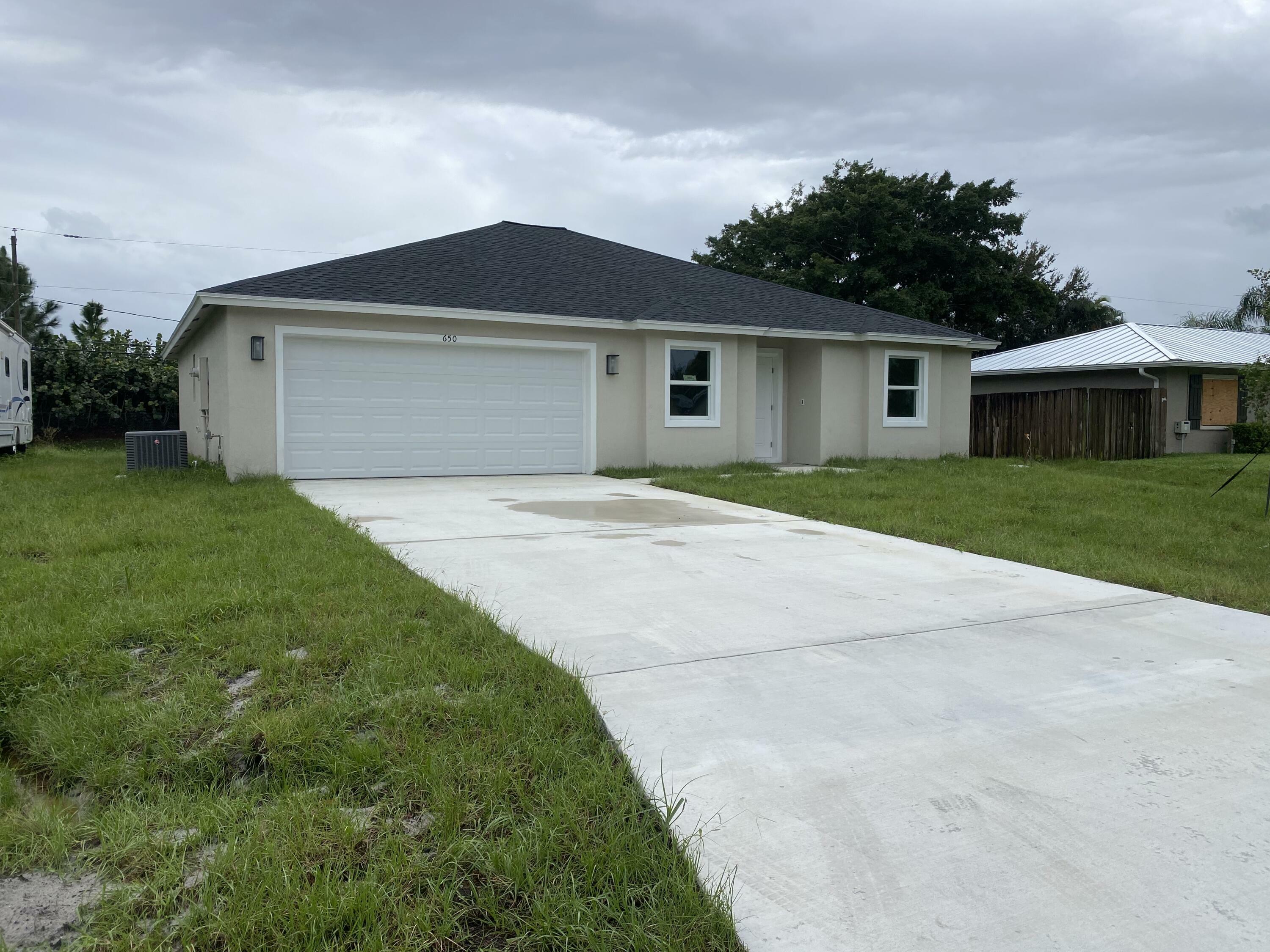 650 SE Karrigan Terrace  Port Saint Lucie FL 34983 photo