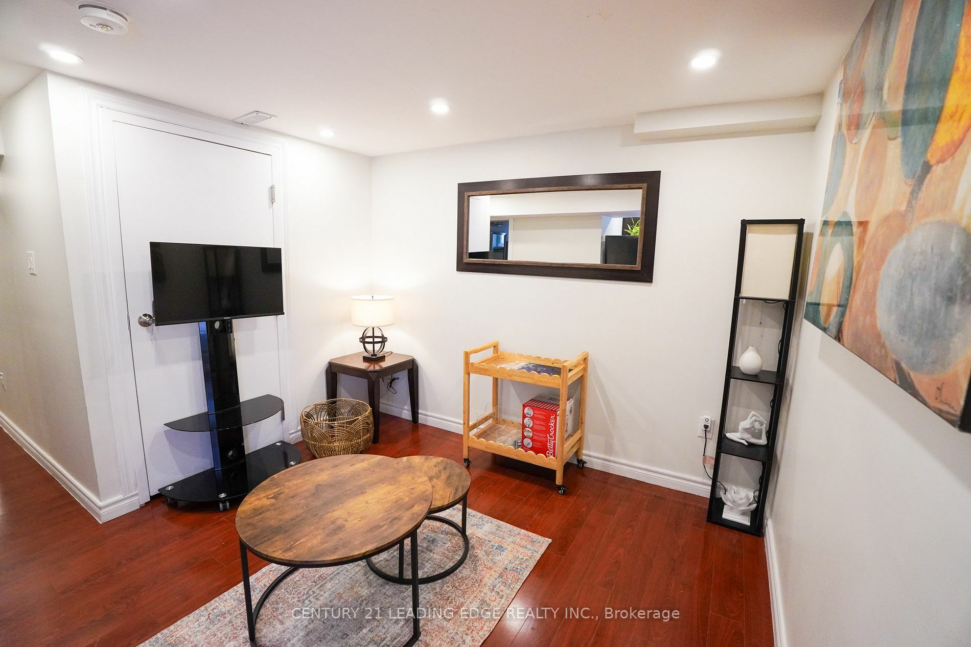 Property Photo:  1645 Alwin Circ Lower  ON L1V 2W1 