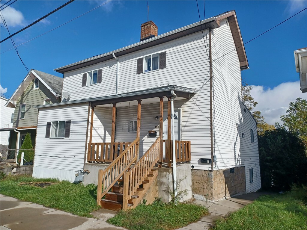 Property Photo:  208 Ridge Ave  PA 15301 