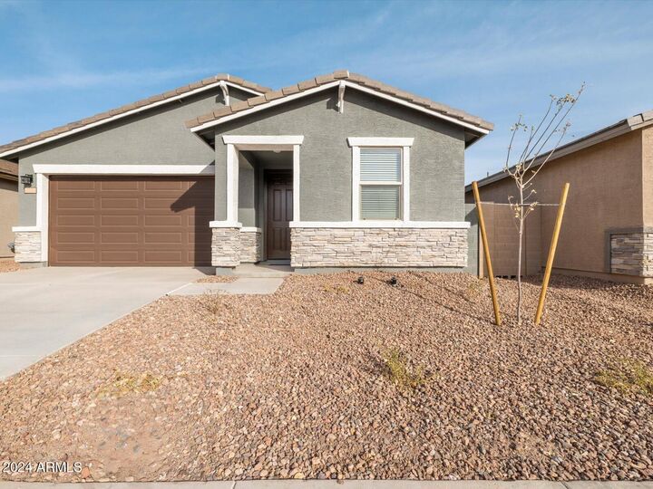 Property Photo:  17324 W Sanna Street  AZ 85355 