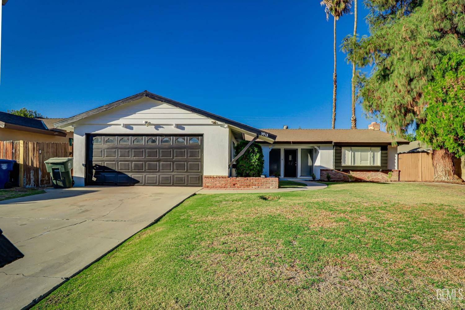 Property Photo:  3912 Madrid Avenue  CA 93309 