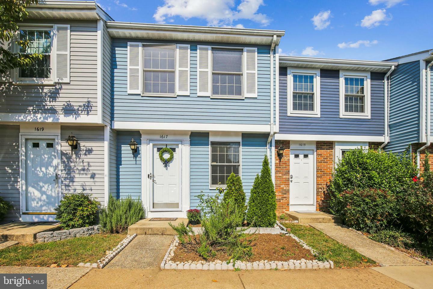 Property Photo:  1617 10th Street S  VA 22204 