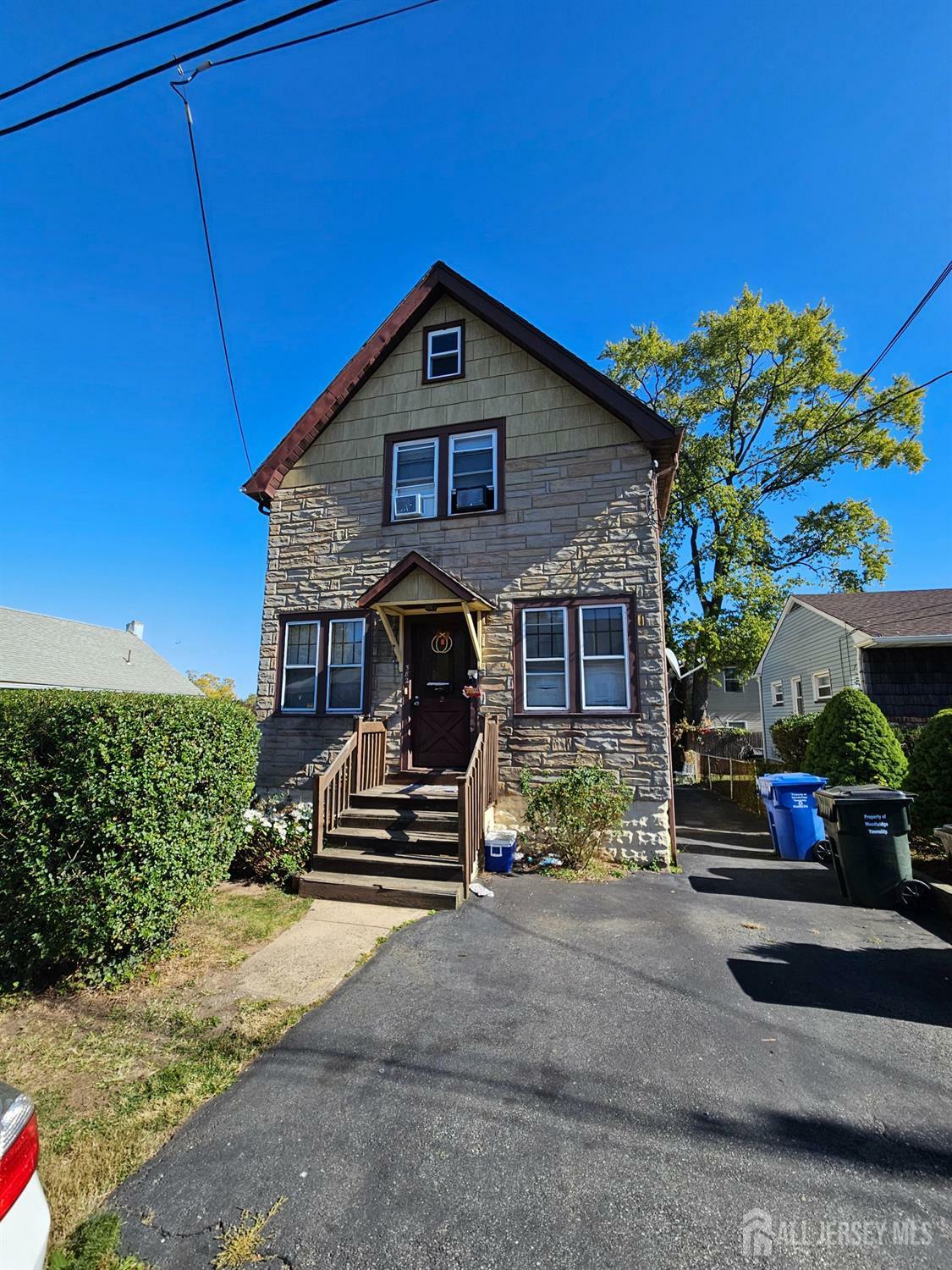 Property Photo:  582 Mereline Avenue  NJ 07001 