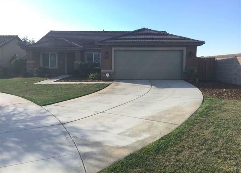 1043 W Reese Court  Visalia CA 93277 photo