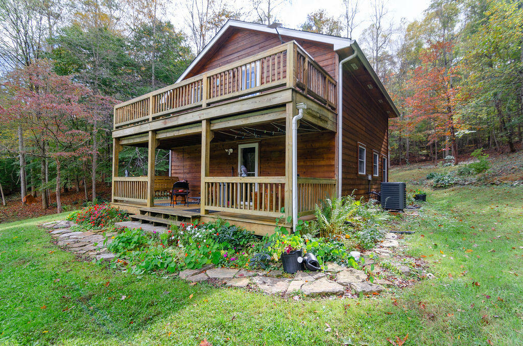 Property Photo:  1379 Sulphur Springs Hollow Rd Road  KY 42501 