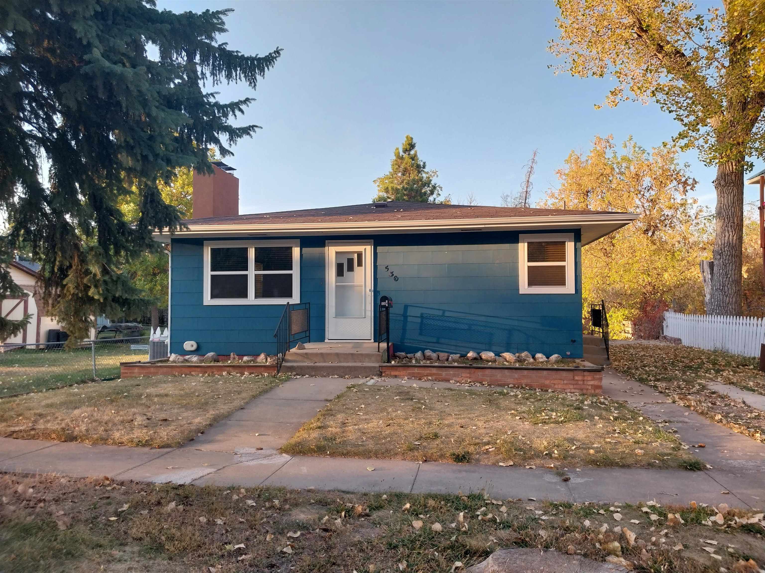 Property Photo:  530 W Nash Street  SD 57783-1719 