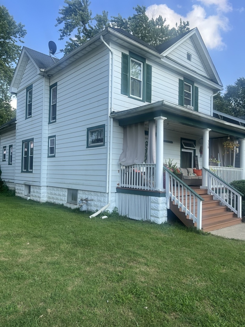 Property Photo:  538 S Evergreen Avenue  IL 60901 