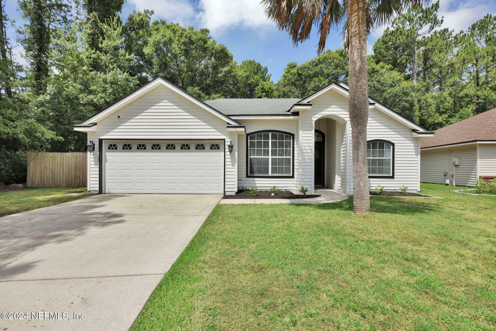 Property Photo:  7658 Invermere Boulevard N  FL 32244 