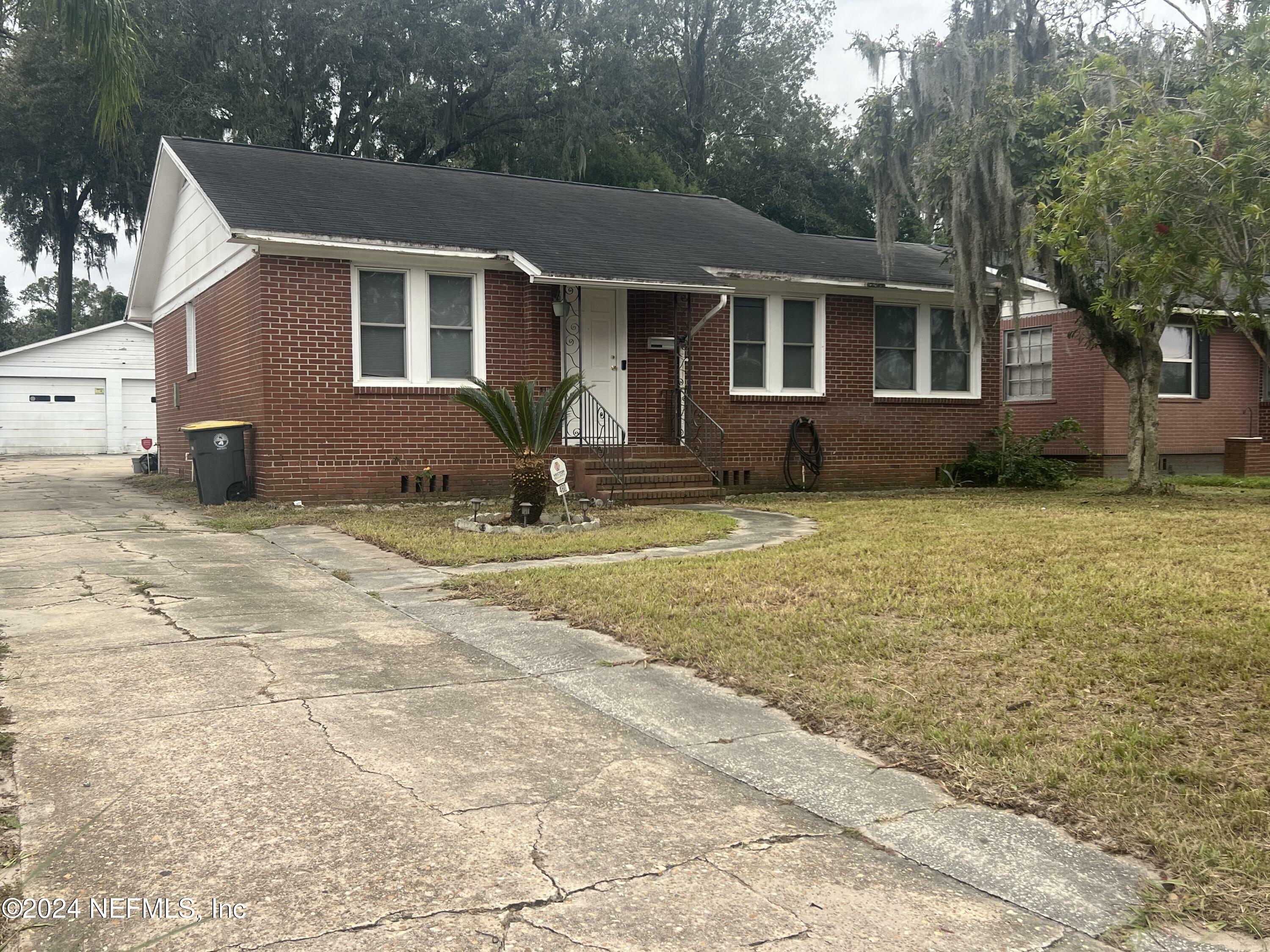 Property Photo:  460 W 70th Street  FL 32208 