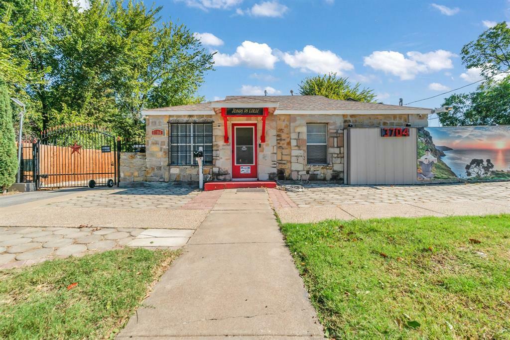 3704 Kimbo Road  Fort Worth TX 76111 photo