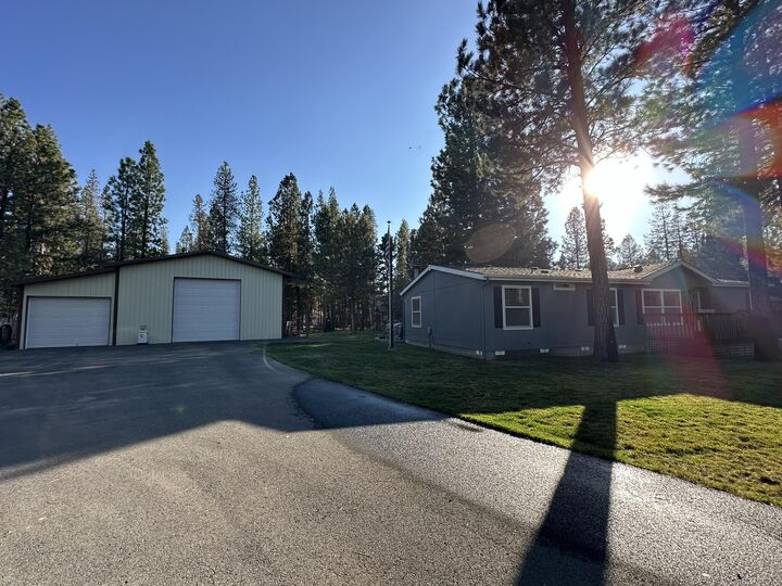 Property Photo: 17575 Sutter Street OR 97739