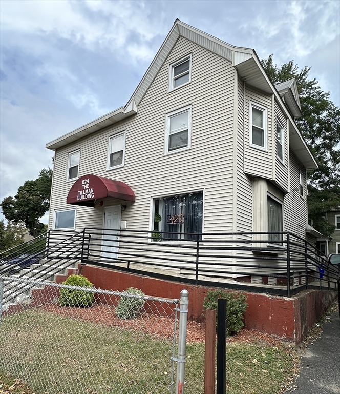 Property Photo:  824 Broad St  RI 02905 