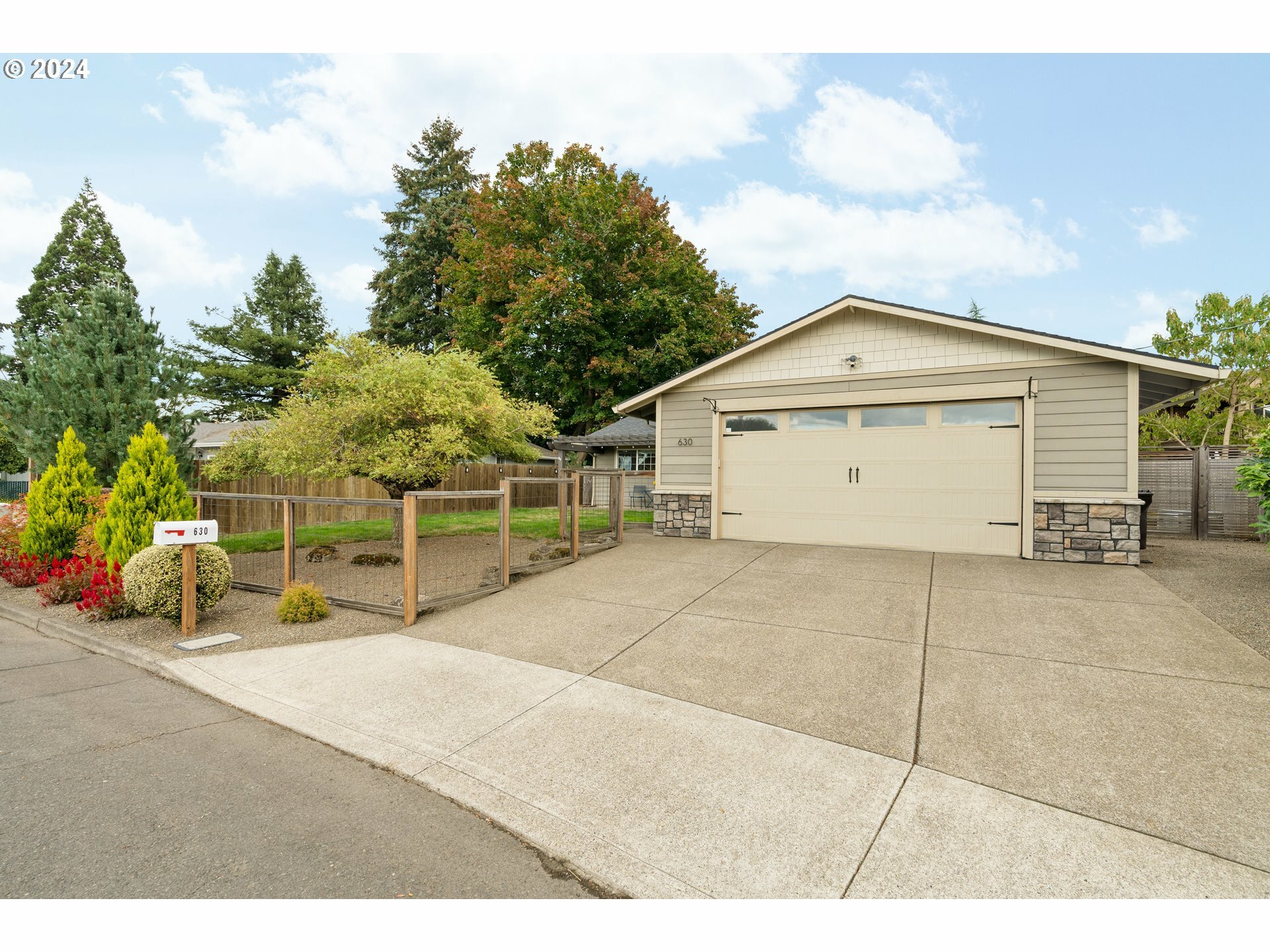 630 N Dahlia Pl  Canby OR 97013 photo