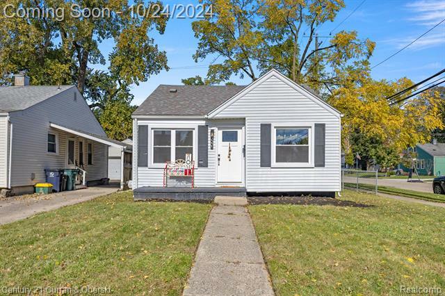 Property Photo:  2221 Rowland Avenue  MI 48067 