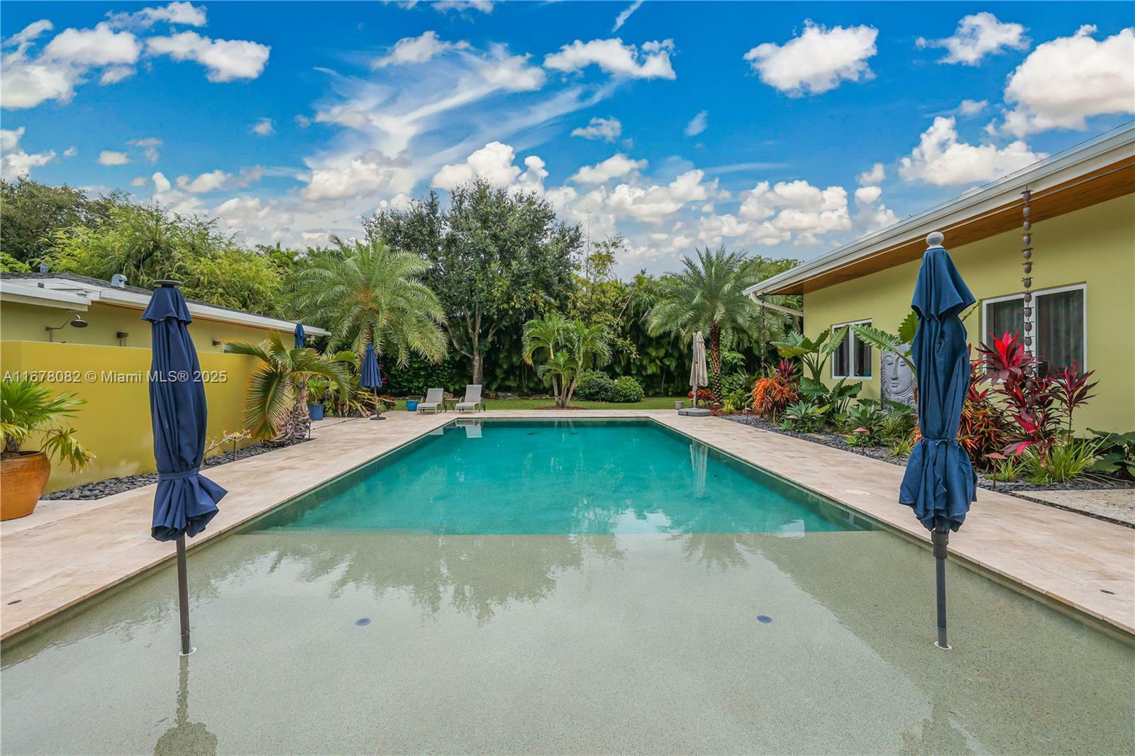 Property Photo:  9234 SW 112th St  FL 33176 