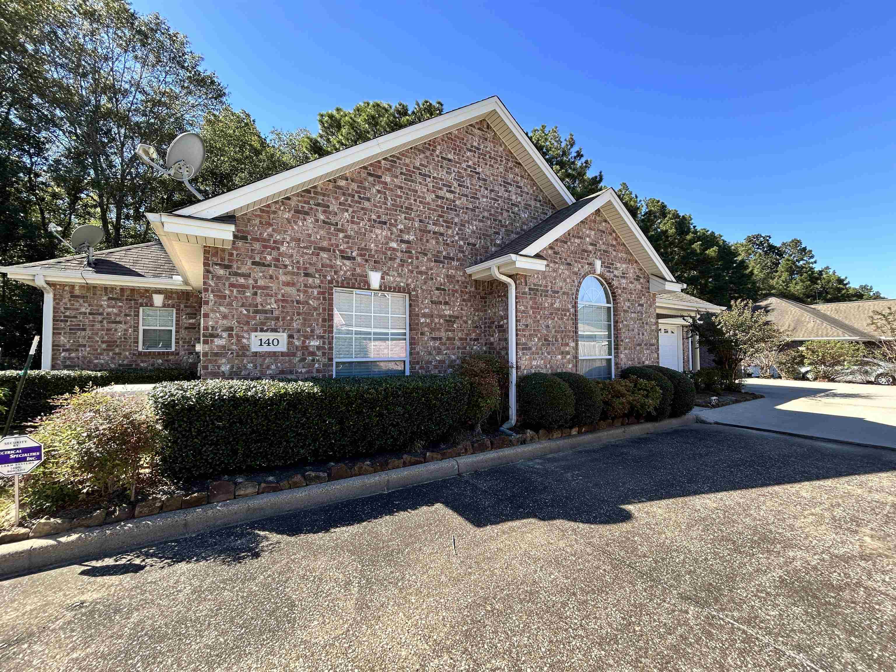 Property Photo:  140 Mystic Dr  TX 77657 