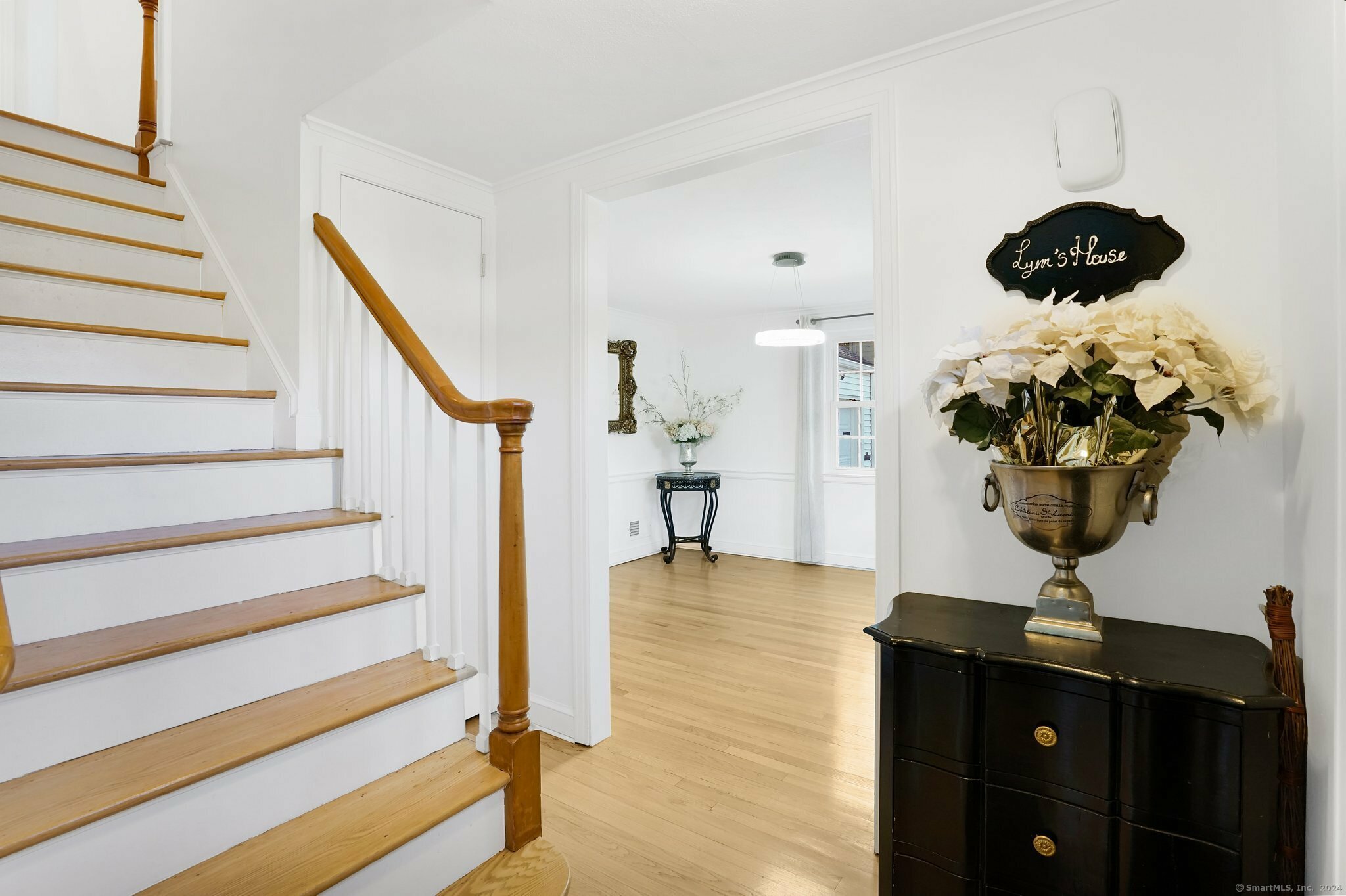 Property Photo:  25 Greensview Drive  CT 06107 