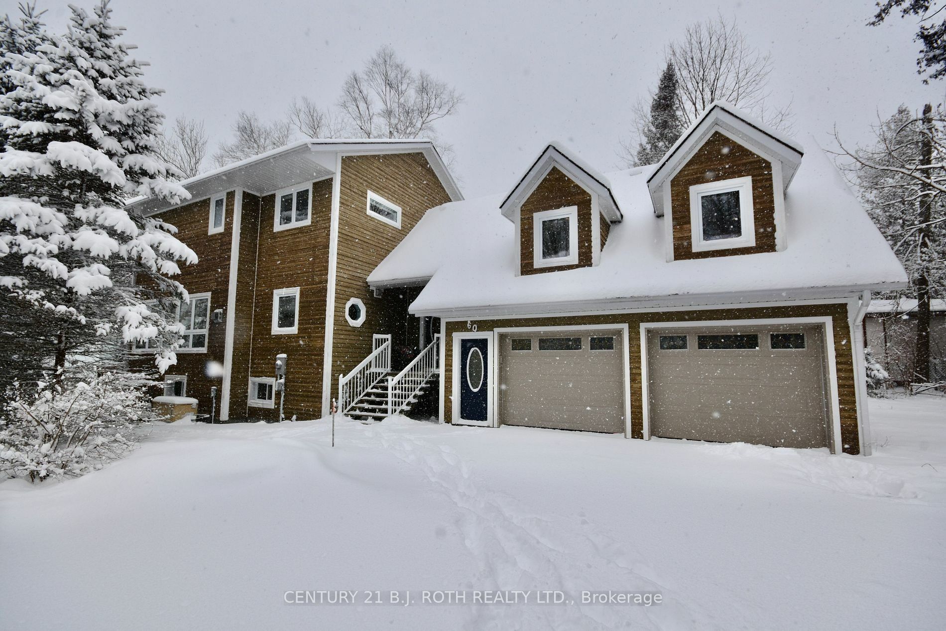 Property Photo:  60 Balsam St  ON L0L 1P1 